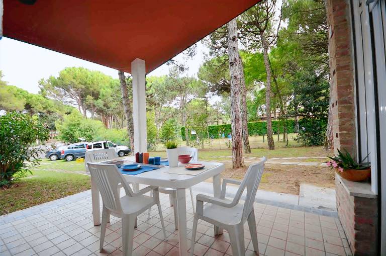 House with BBQ, terrace & garden — photo 2