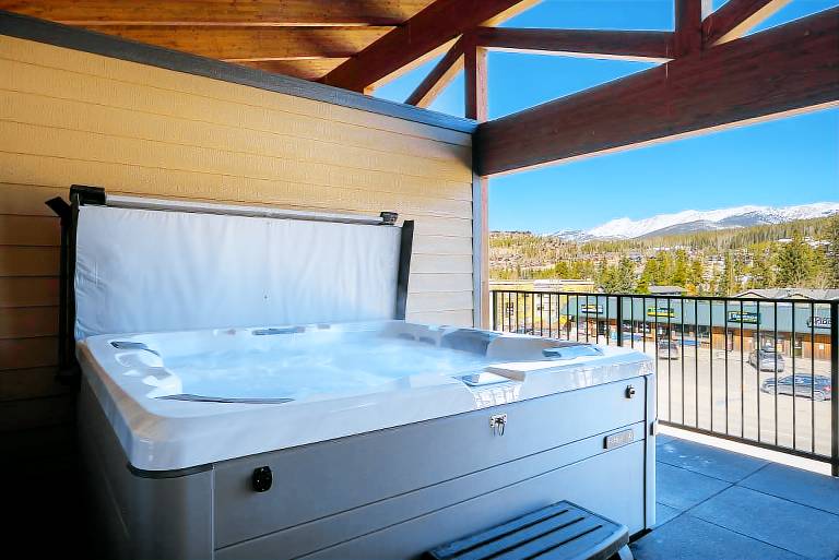 Downtown WP Loft 215 I Private Hot Tub I Great Views I Discounted Attractions — photo 5