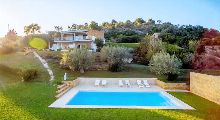House with terrace, grill & yard | Sea view in Syracuse