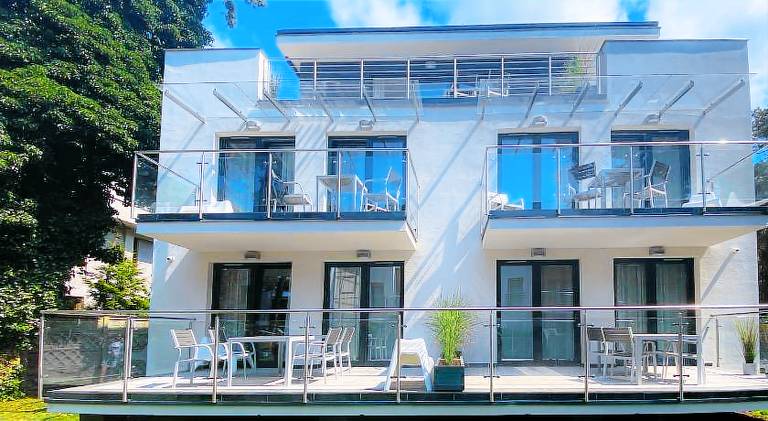 Apartment with patio & yard | Next to the beach | Pet-friendly in Jastarnia