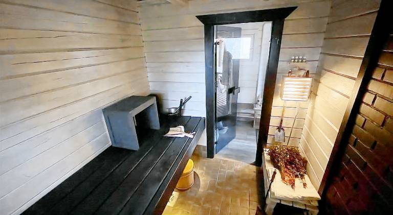 Cozy Cabin with a Beautiful Sauna Near Lake — photo 4