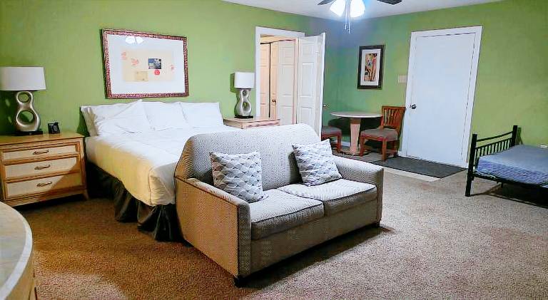 House with 6 rooms for 16 persons — photo 2