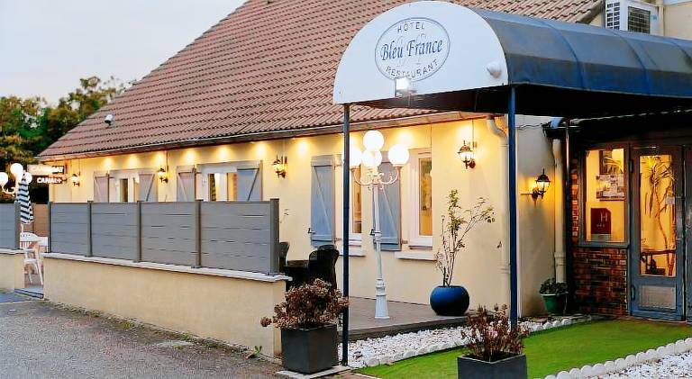 Contact Hotel Restaurant Bleu France Eragny Cergy — photo 5