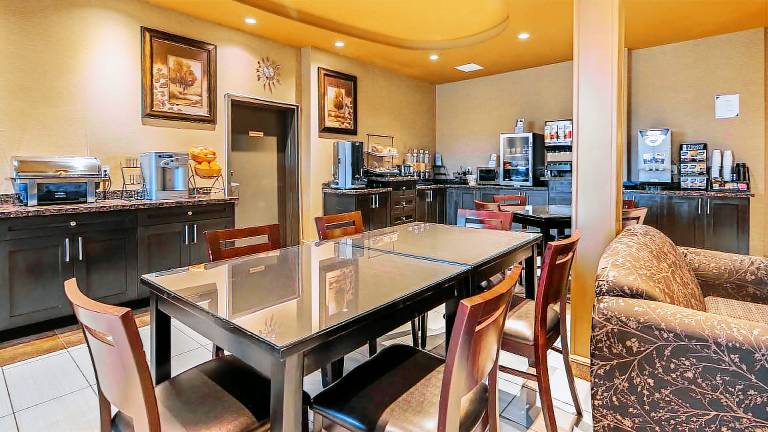 Best Western Estevan Inn & Suites — photo 4