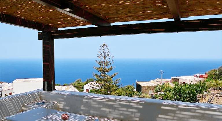 Charming apartment with patio, yard & barbecue | Dogs allowed in Pantelleria