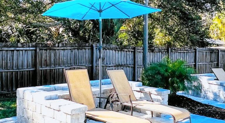 Vacation home with pool | Pets are welcome in Sarasota, FL