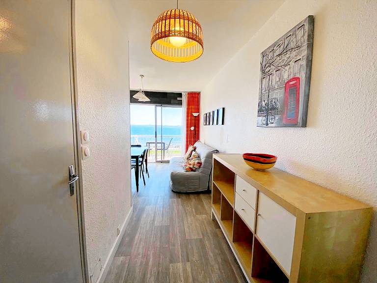 Bright apartment facing Étang de Thau - pets allowed, air conditioning — photo 5