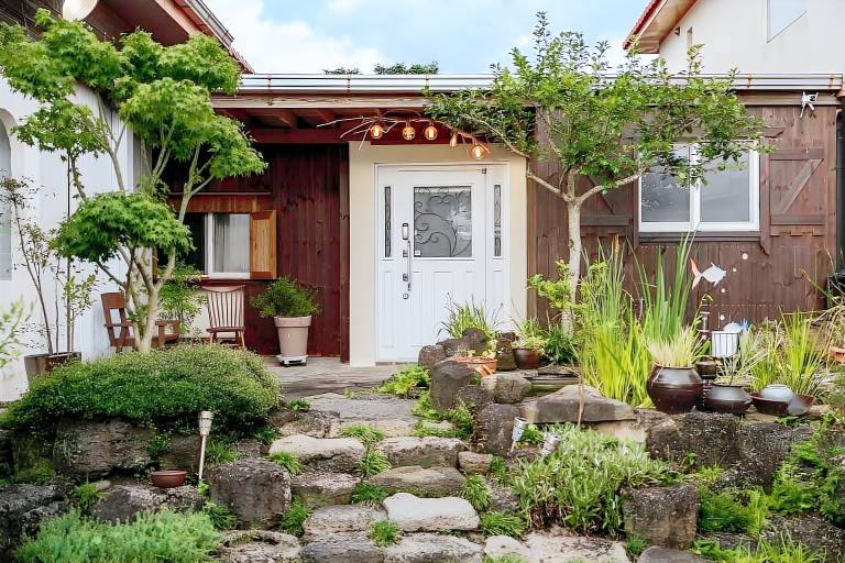 Jeju Wooden Attic Pension