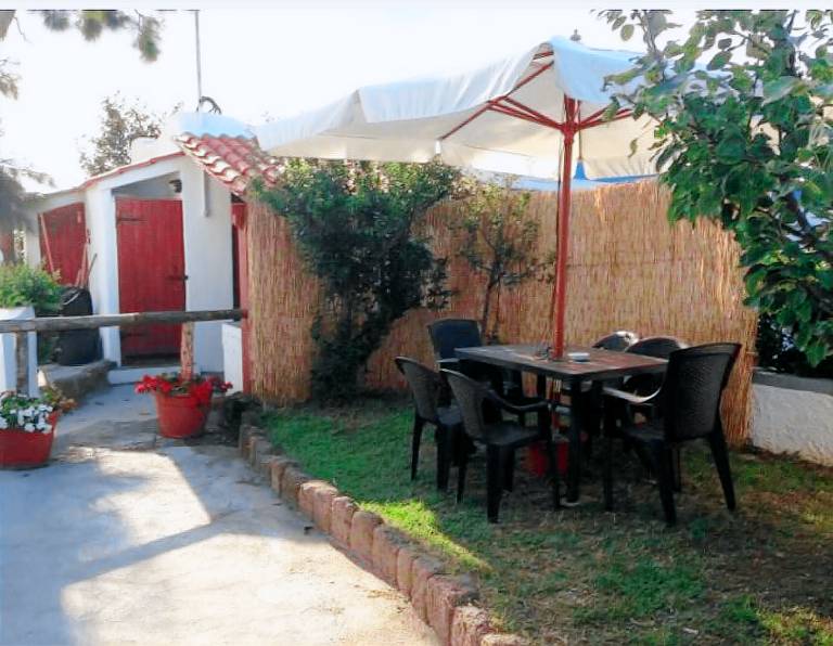 Holiday apartment with garden — photo 5