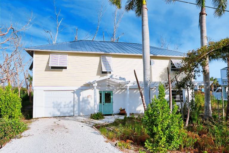 Short Walk to The Beach! Anhinga House at Sea Oats in Sanibel, FL