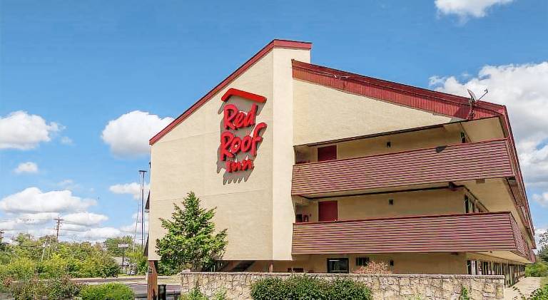 Red Roof Inn Cincinnati - Sharonville — photo 4
