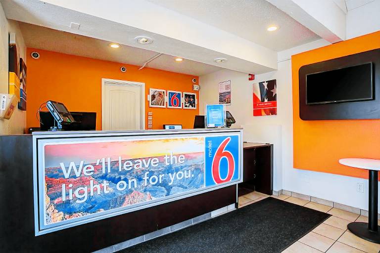 Motel 6 Yuma, AZ - East — photo 4