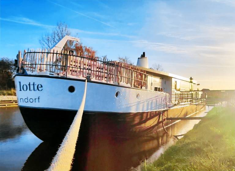 Hausboot Otterndorfer Schleuse