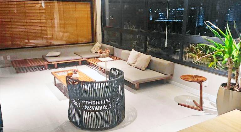Apartment with pool — photo 4
