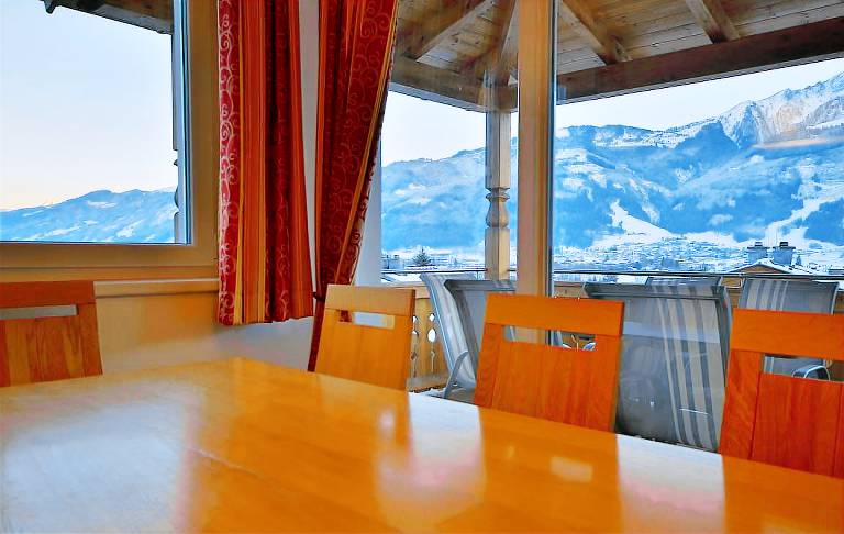 Modern apartment, private sauna, spectacular views, 5 min to ski lifts — photo 5
