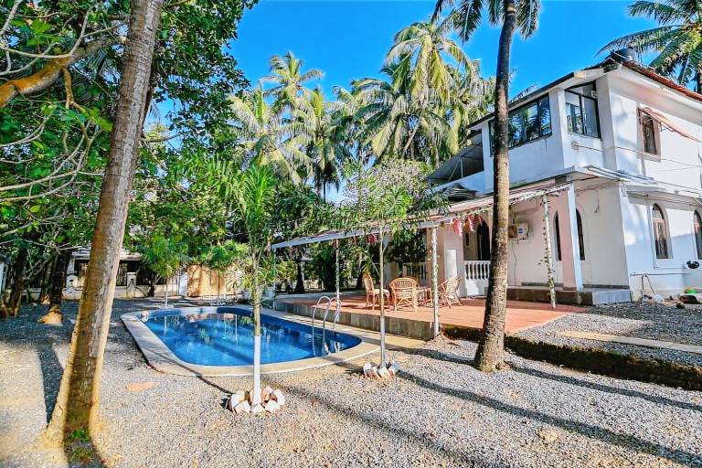 The White House with Private Pool, Calangute Beach — photo 3