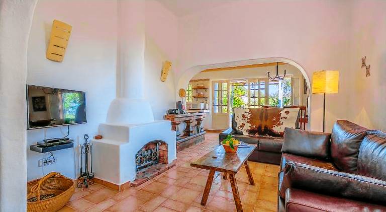 Villa with yard, barbeque & private pool — photo 3