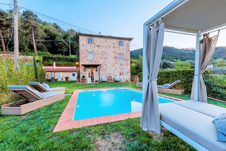 Villa  Buti