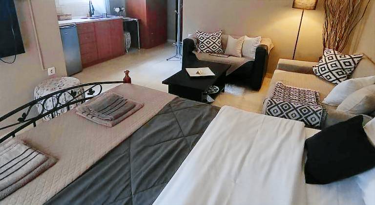 Apartment with patio | Perfect for remote work — photo 2