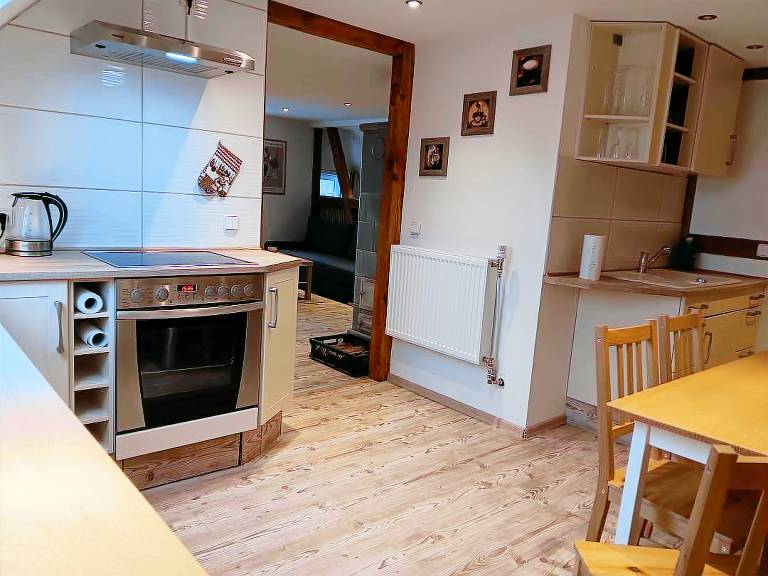 Family-friendly holiday apartment with patio & BBQ | Pets allowed — photo 3