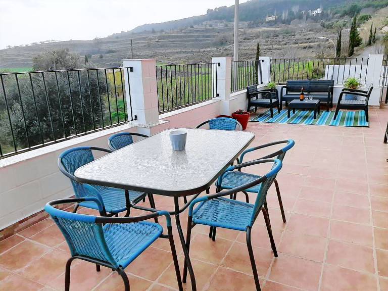 Fully equipped house with barbeque, terrace & yard | Mountain view | Pets allowed — photo 5