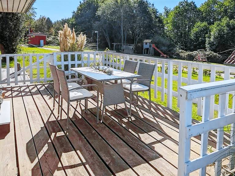 Children-friendly lovely house with terrace & yard | Dogs allowed — photo 4