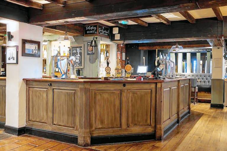 Cross Roads Hotel by Greene King Inns