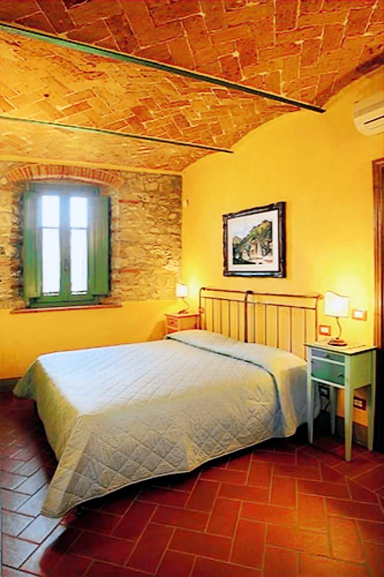 Wonderful holiday apartment with pool, garden & fast internet | Garden view | Dogs allowed — photo 4