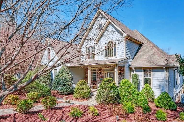House Lake Lure