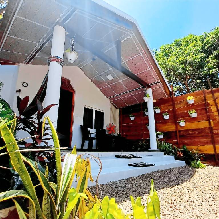 Villa with yard | Close to the beach | Good for workation | Pets allowed in Arugam Bay