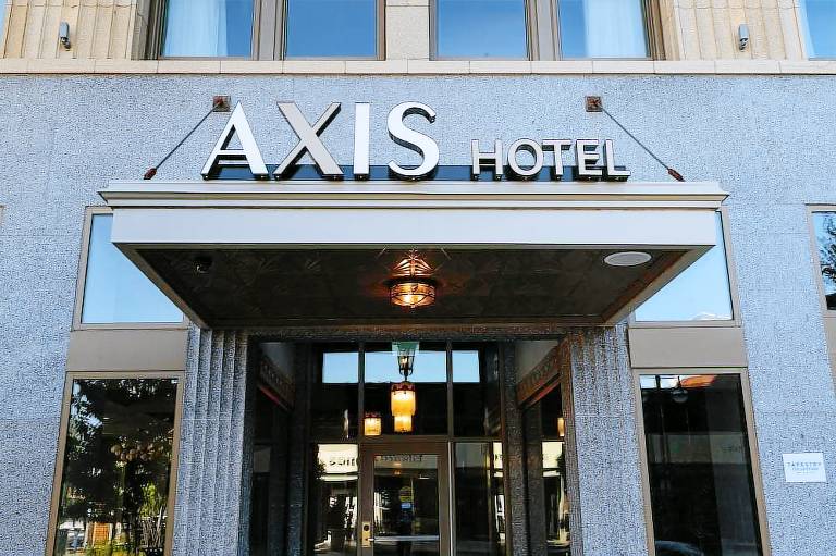 The Axis Moline Hotel Tapestry Collection by Hilton