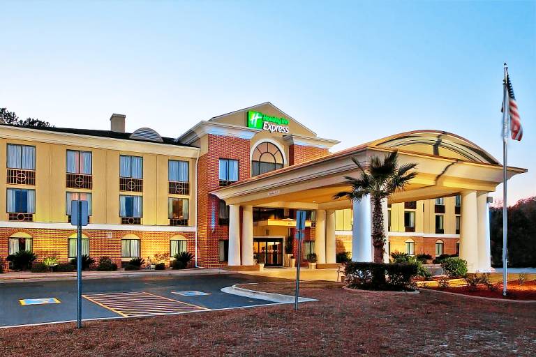 Holiday Inn Express Hotel & Suites Hinesville By IHG