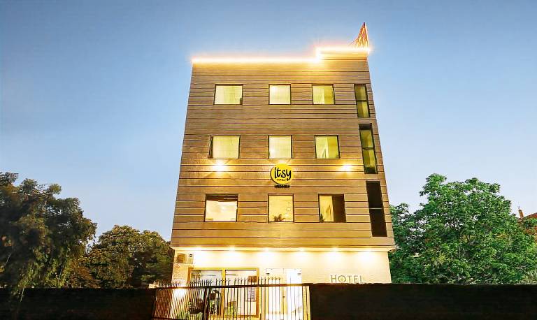 Itsy Hotels Vedansh