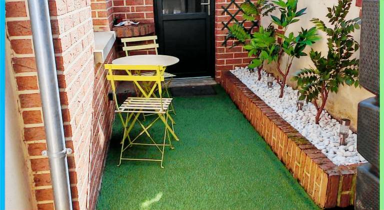 Nice holiday apartment with patio | Pet-friendly in Amiens