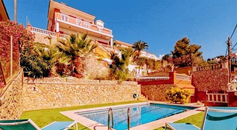 House with pool | Pets allowed in Santa Susanna