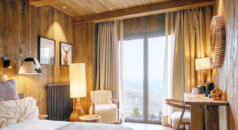 The Mountains Hotel — photo 2