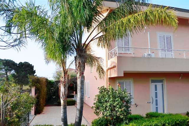 Ferienhaus in Patti, Sizilien für max. 9 Personen Ferienhaus in Patti, Sizilien für max. 9 Personen