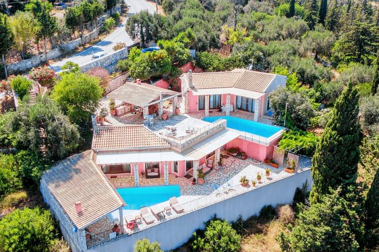 Βίλα  Yfalos Paxoi