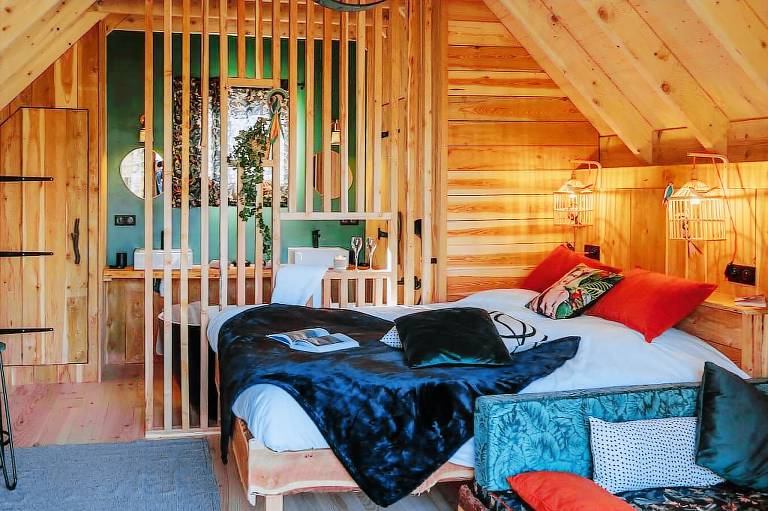 Chalet Gap