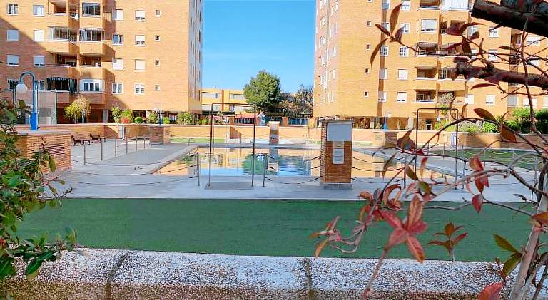 Charming apartment with patio & pool | Dogs allowed — photo 3
