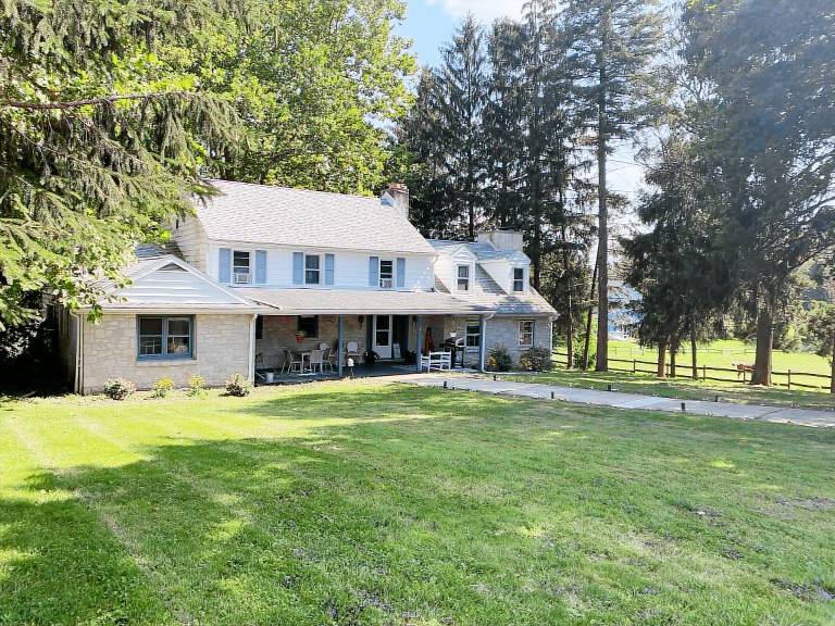 House  Adamstown