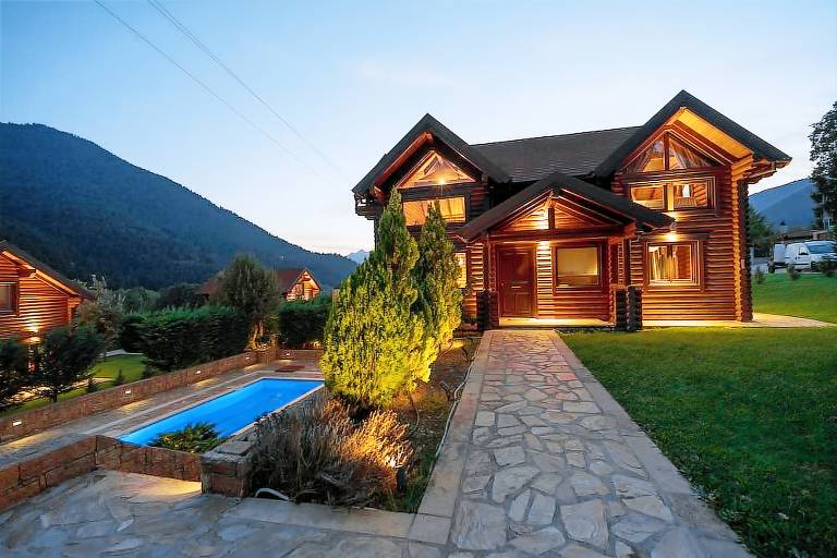 Villa Karpenisi