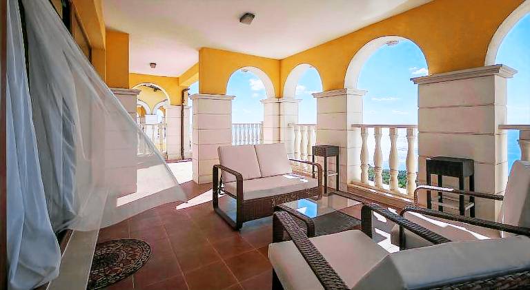 Fully equipped villa with garden, patio & private pool | Suitable for remote work | Pets allowed — photo 5
