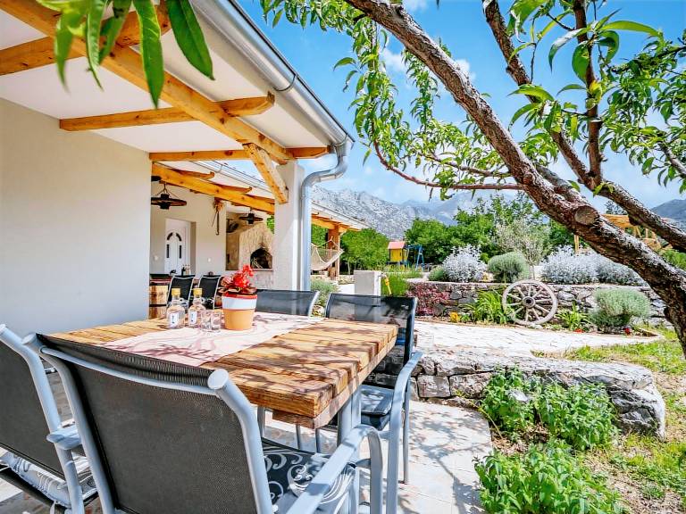 House with BBQ, yard & terrace | Nature view — photo 2