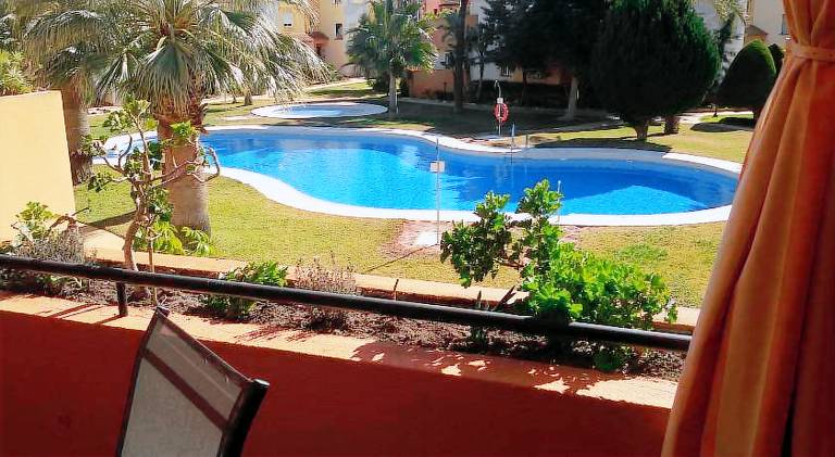 Nice apartment with yard, private pool & patio | Beach nearby | Pet-friendly — photo 3