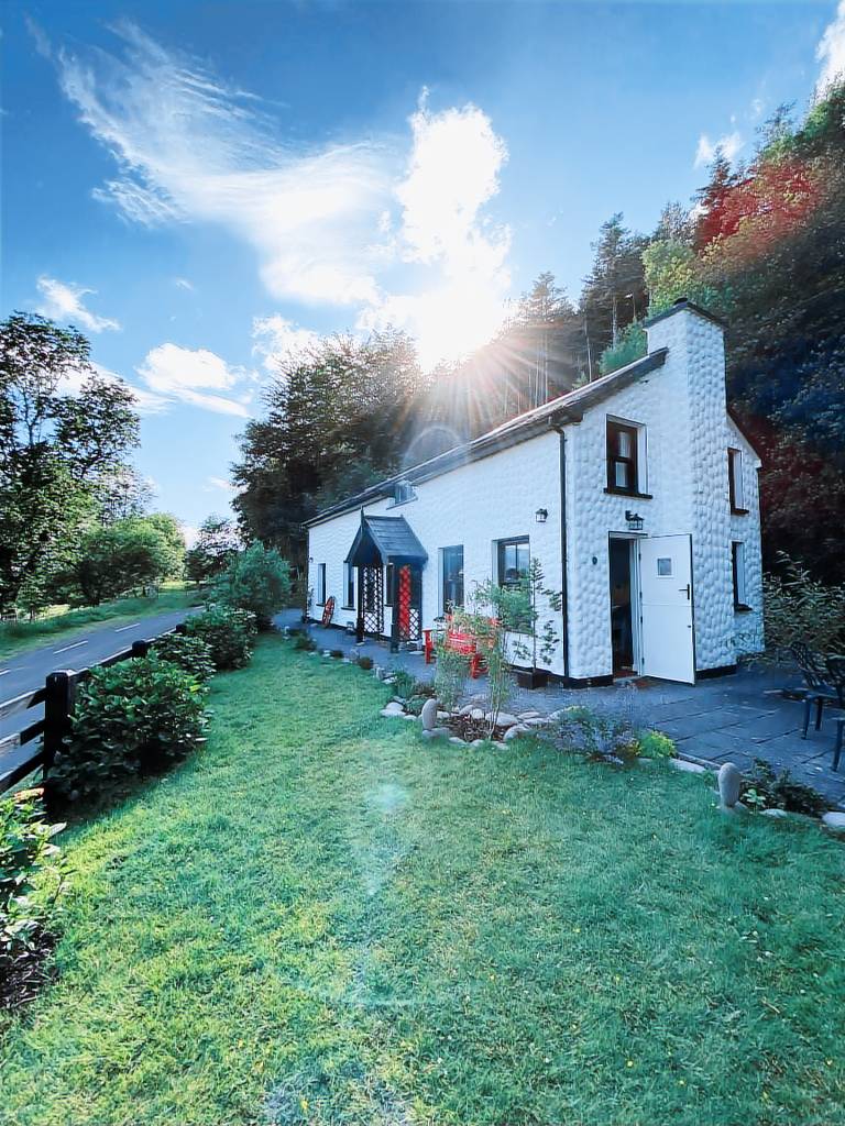 Cottage Curra
