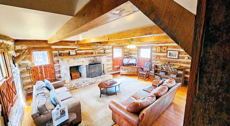 House | Pets are welcome in Winchester, MD