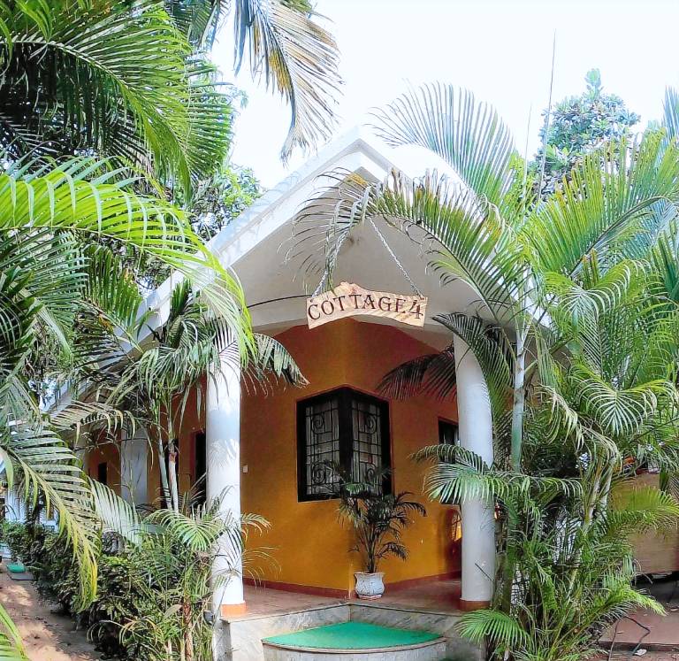 Red Soil Cozy Cottages in Baga