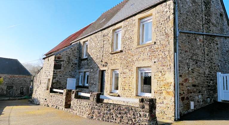 House with 1 room for 8 persons in Barneville-Carteret