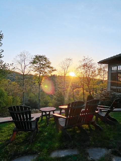Misty Mountain Hop - Luxury home! Views, hot tub, 4 fireplaces, game table! — photo 2